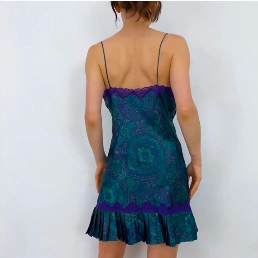 Victoria’s Secret Vintage 90's Y2K Paisley Pleated Slip Dress Size S - Picture 2 of 8